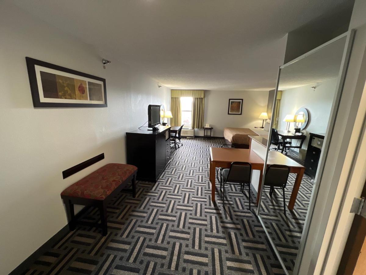 Quality Inn & Suites Rosemount Exterior foto